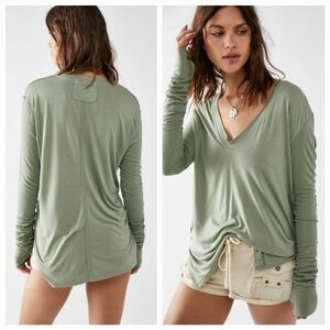 FREE PEOPLE WE THE FREE FRESH AND CLEAN LONG SLEEVE TEE IN GREEN TEA LEAVES XS